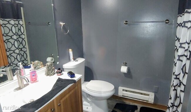 Building Photo - 2 br, 2 bath Townhome - 8329 W Northridge Ct