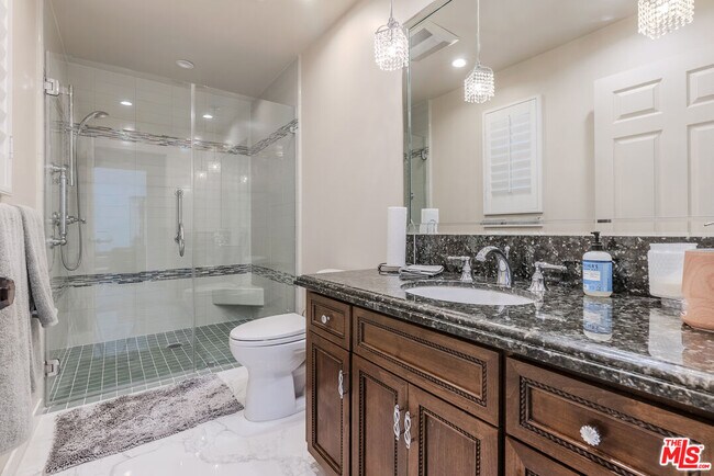 Building Photo - 2637 Angelo Dr