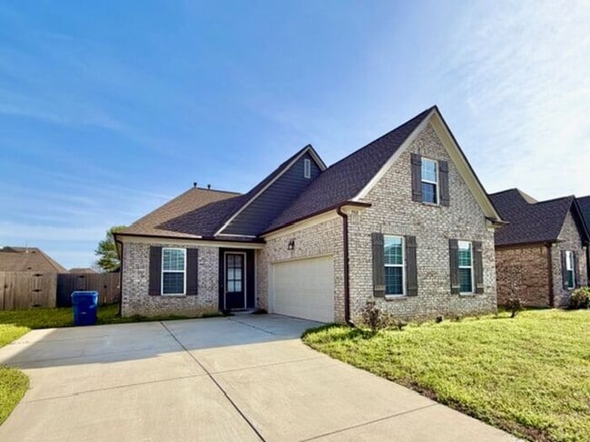 Building Photo - Now Leasing a 4-bedroom 2.5 bath home in Walls, MS @ Mallard Park. Available Now!