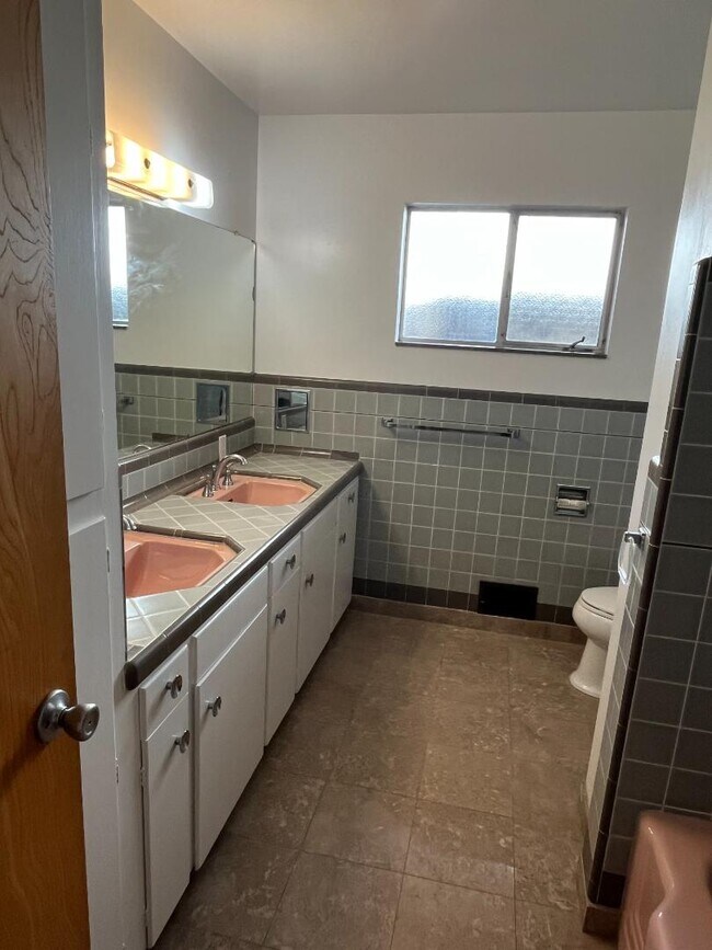 Building Photo - 7731 Filice Dr