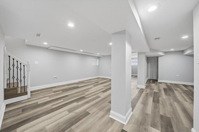 Building Photo - 7940 S Perry Ave