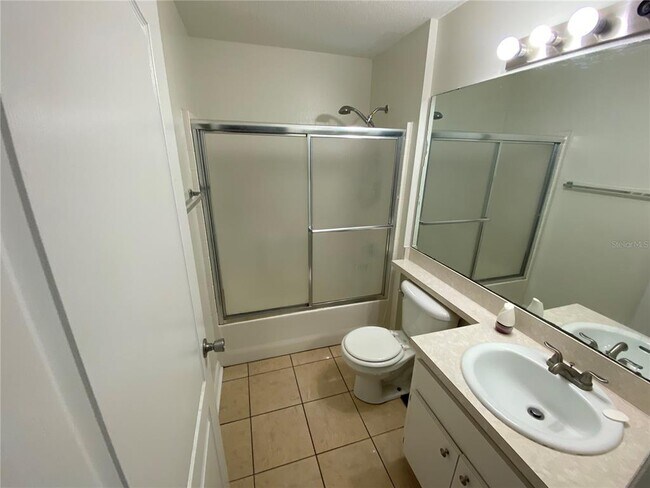 Building Photo - 8530 Quarter Horse Dr