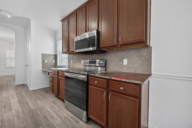 Building Photo - 315 Waterlily Way