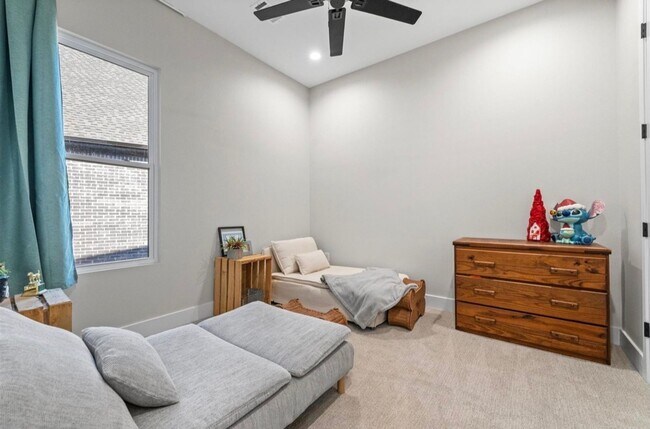 Building Photo - Modern luxury available in Fletcher Ridge