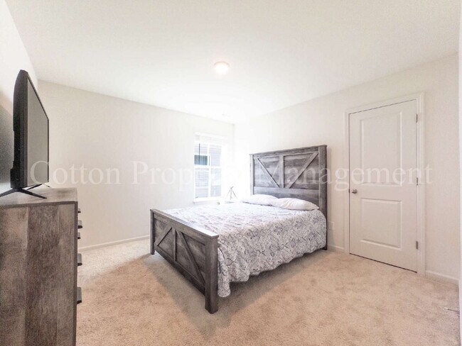 Building Photo - 3083 Day Dream Ln