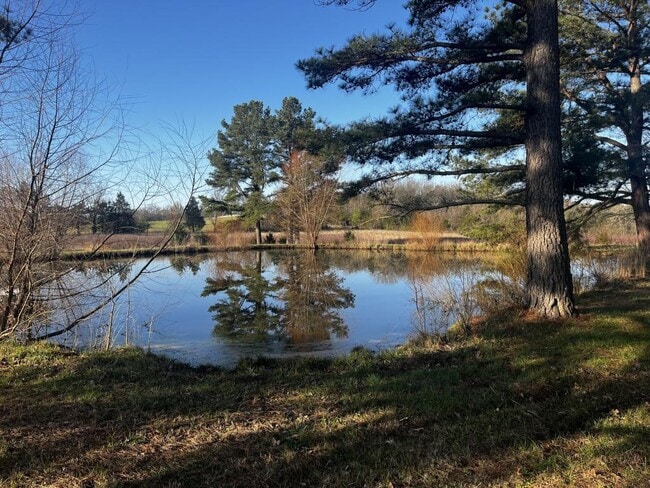 Building Photo - 19245 Tuttle Rd