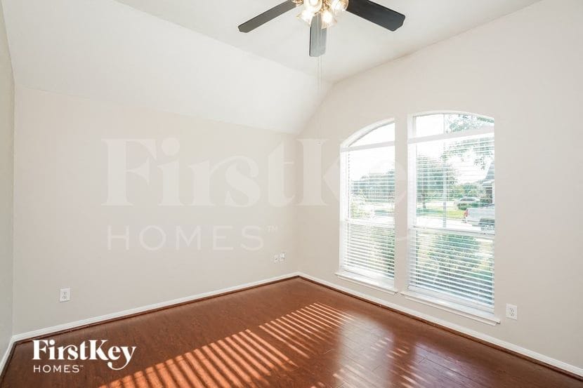 Building Photo - 3310 Rainport Cir