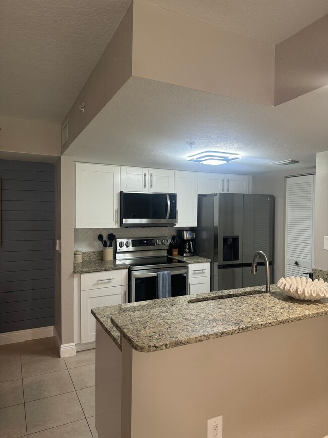 Building Photo - 4105 Residence Drive