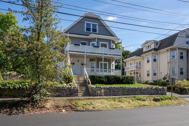 Building Photo - 144 Waverly Rd