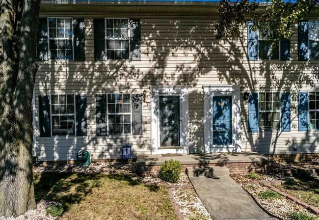 Building Photo - 689 Stonewall Dr