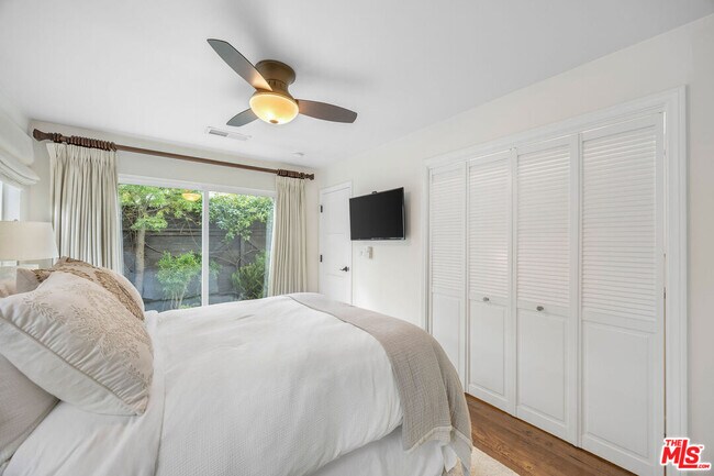 Building Photo - 1039 26th St