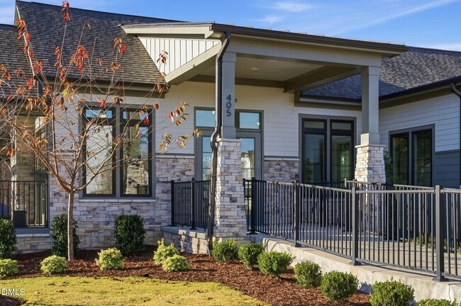 Building Photo - 759 Putney Hl Rd