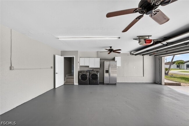 Building Photo - 305 SE 19th Terrace