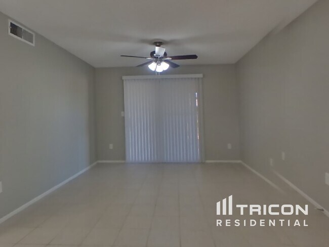 Building Photo - 4801 W Larkspur Dr