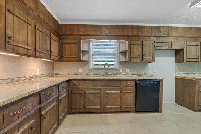 Building Photo - 3518 Lee Ave