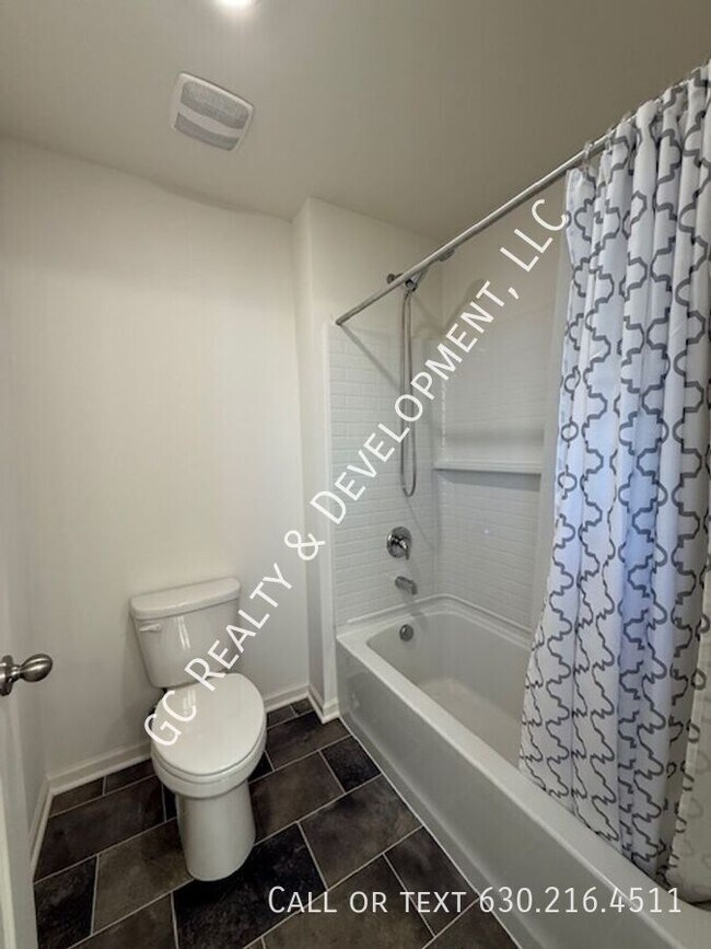 Building Photo - 1694 Cottage Dr