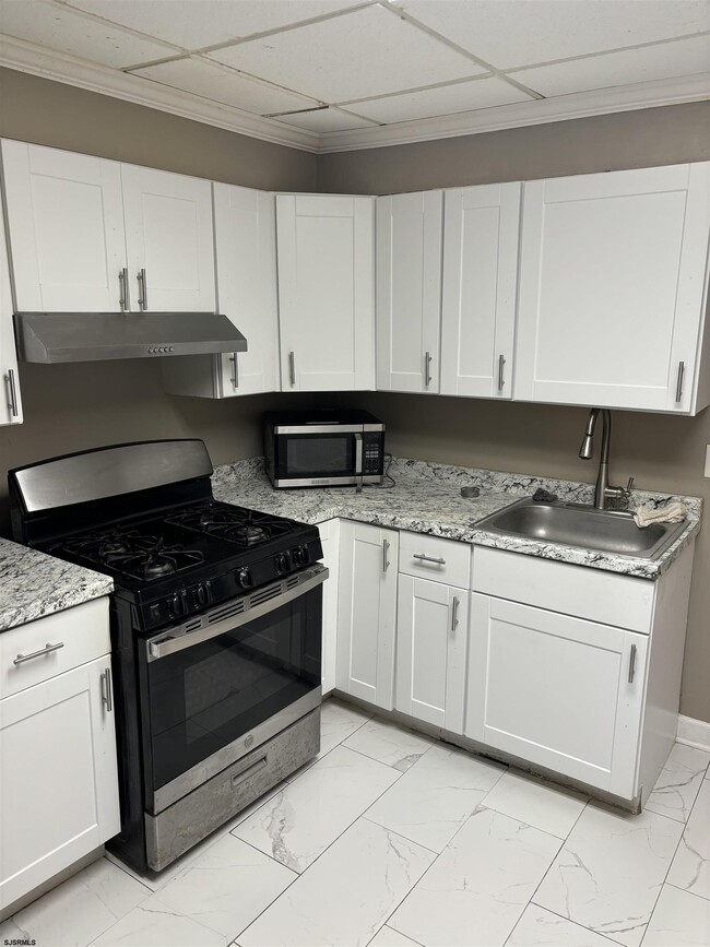 Building Photo - 1307 Drexel Ave