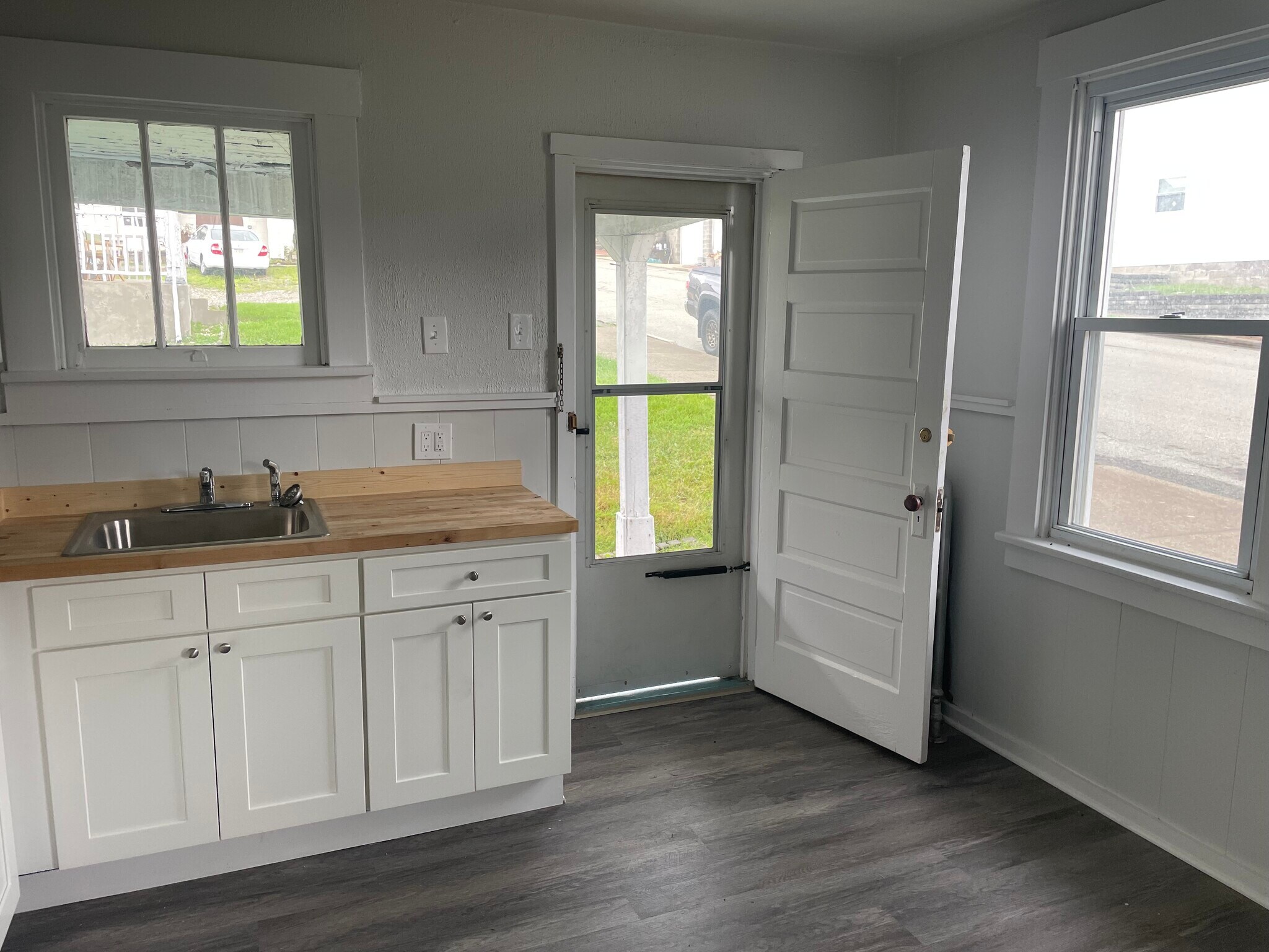 Building Photo - 36 Lincoln Ave