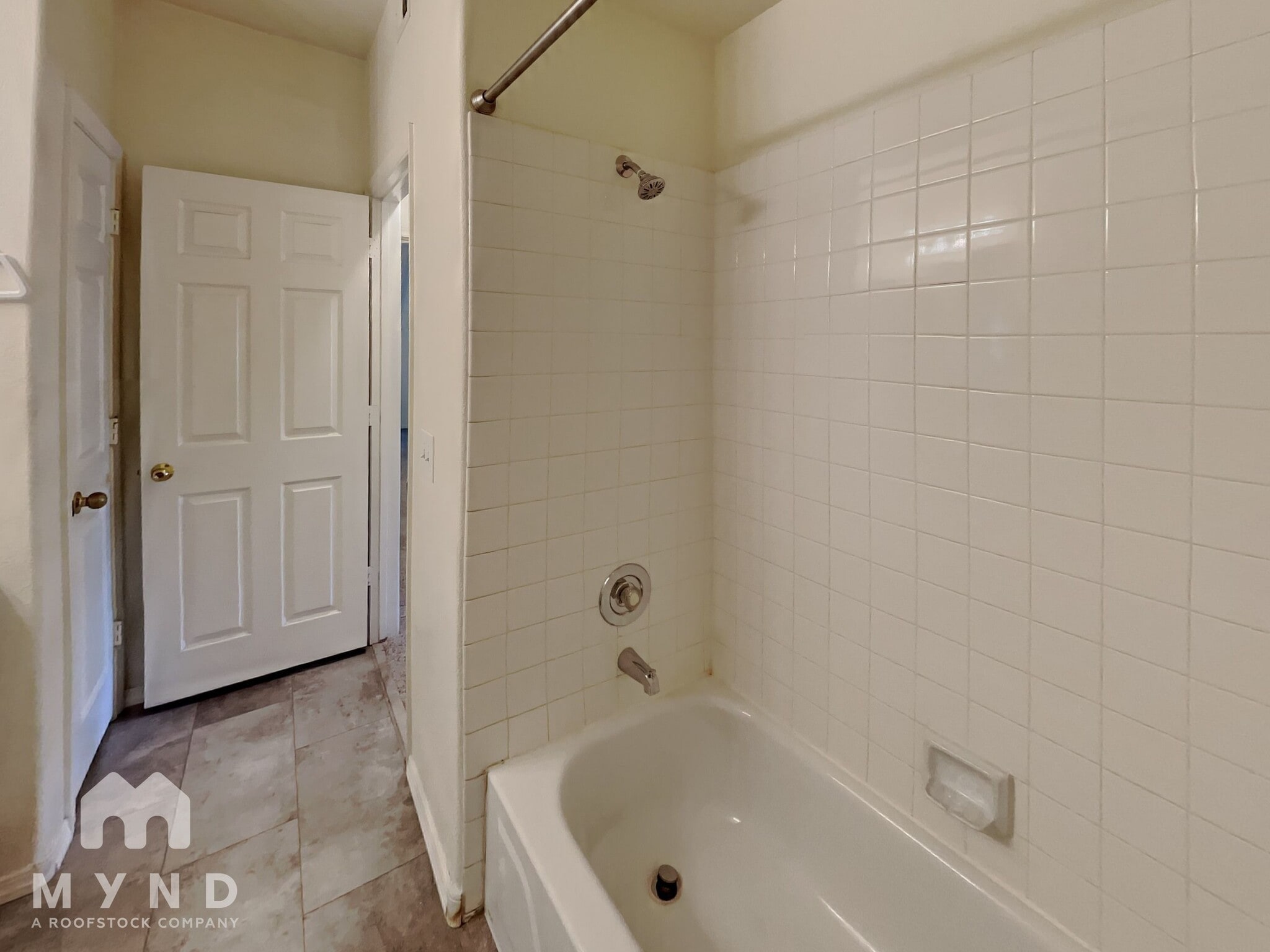 Building Photo - 5225 W Reno Ave