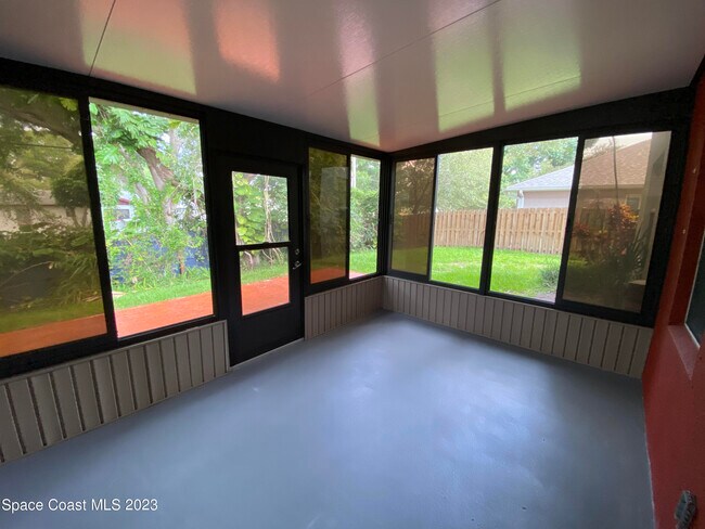 Building Photo - 6124 Serene Pl