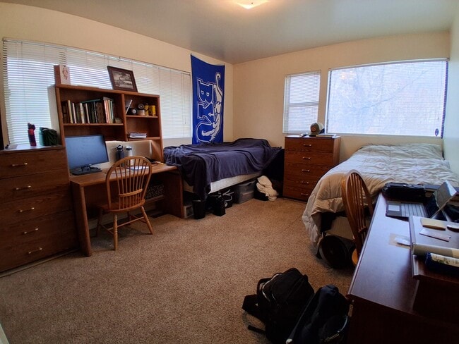 Building Photo - 769 N 200 E