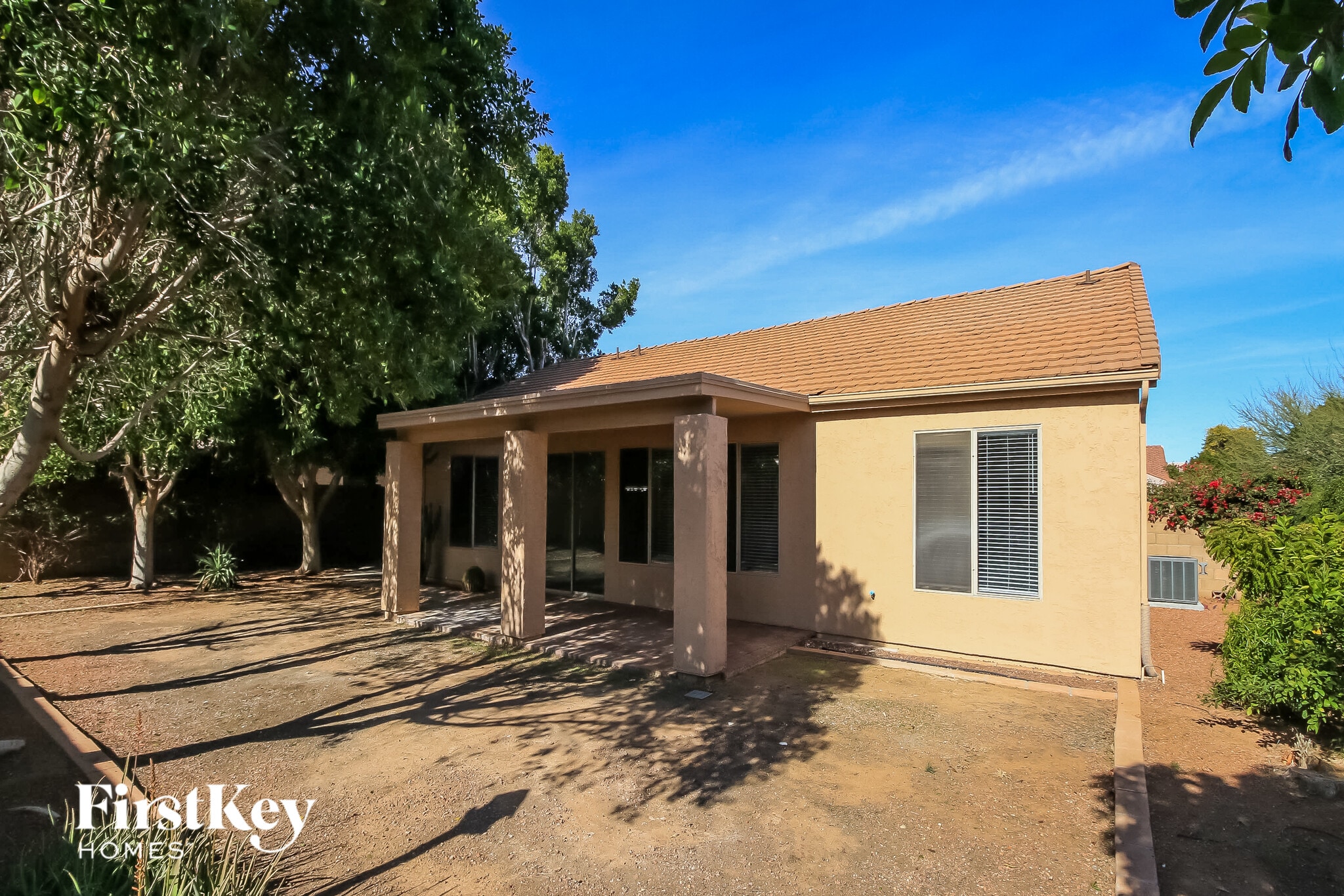 Building Photo - 2907 E Millbrae Ln