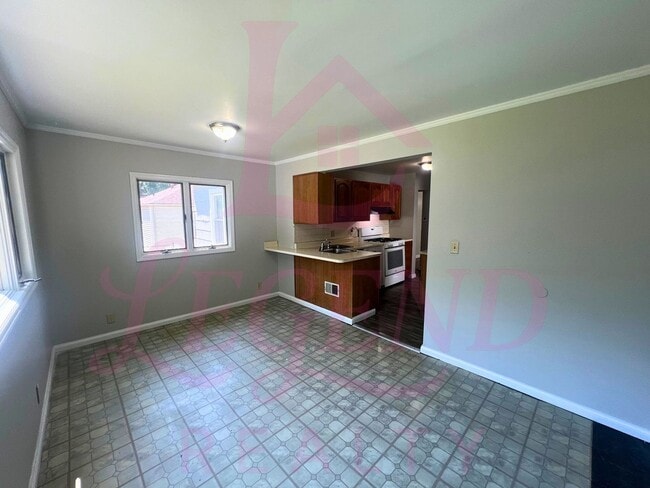 Building Photo - Charming 2-Bedroom Home with Bonus Room!