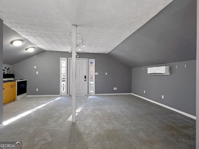 Building Photo - 410 Invector Ct