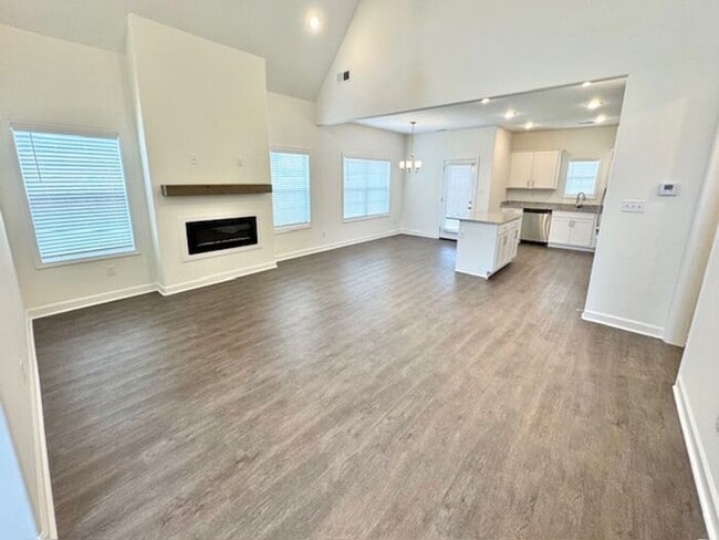 Building Photo - Now Leasing a 4-Bedroom 2.5 Bath Home with...