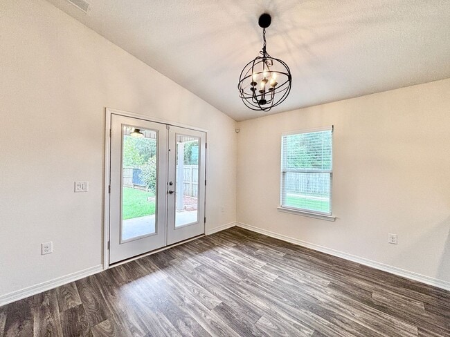 Building Photo - 5637 Peach Dr
