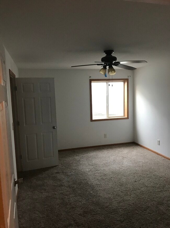 Building Photo - 1724 Crooked Ave