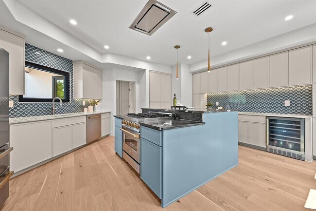 Building Photo - 4207 Canyonside Trail