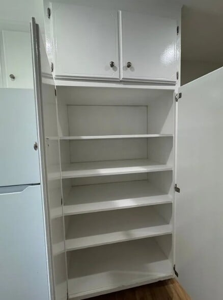 Pantry - 400 N Acacia Ave