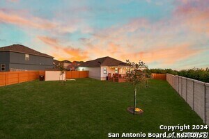 Building Photo - 100 Hunters Cp