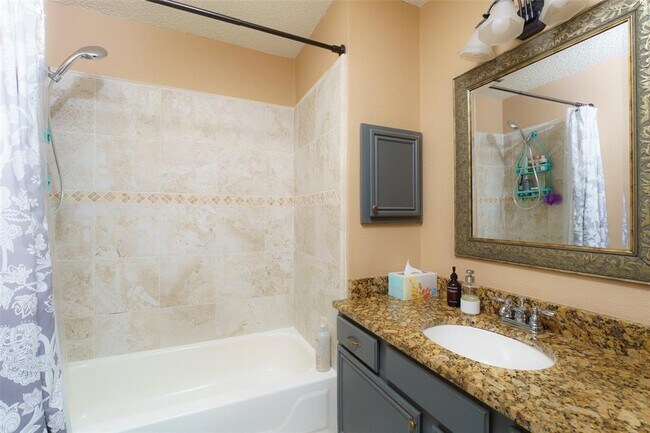 Building Photo - 6700 Carisbrooke Ln