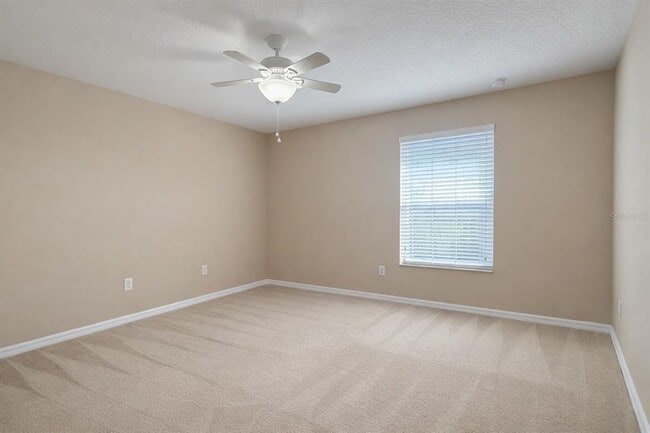 Building Photo - 1136 Crestwood Commons Ave