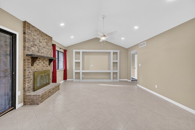 Building Photo - 11301 Gene Sarazen Dr