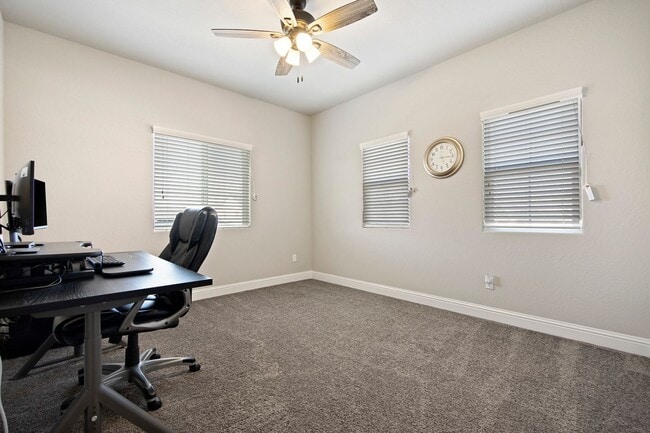 Building Photo - Clovis Eastside Home, 4BR/3.5BA, Built 201...