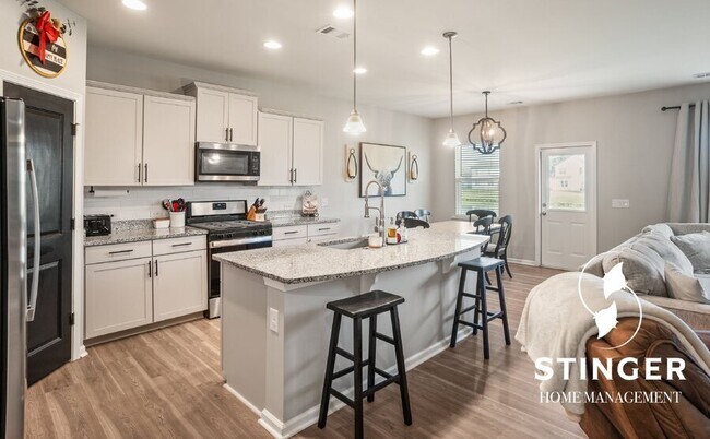 Building Photo - 75 Keowee Ln