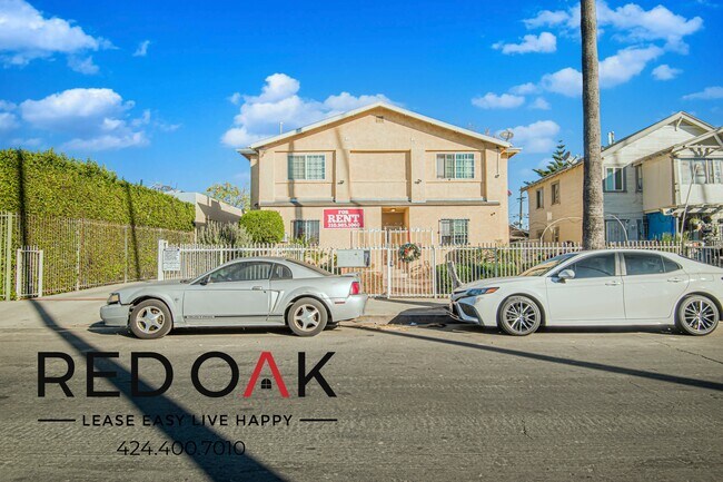 Building Photo - 731 W 46th St