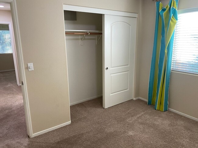 Building Photo - Tulare