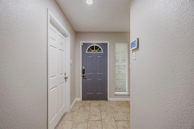 Building Photo - 1624 Summer Pl Cir