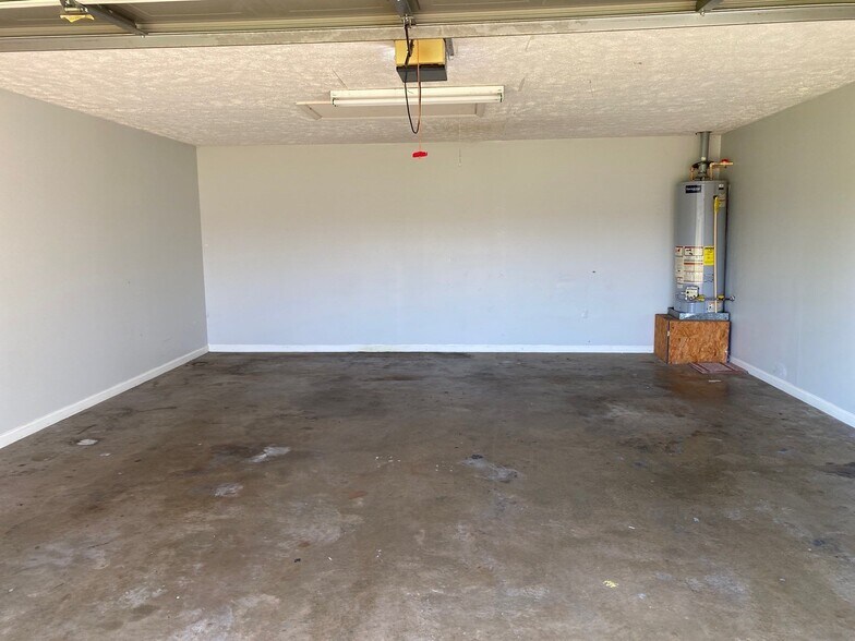 Building Photo - 55 Leafwood Cv