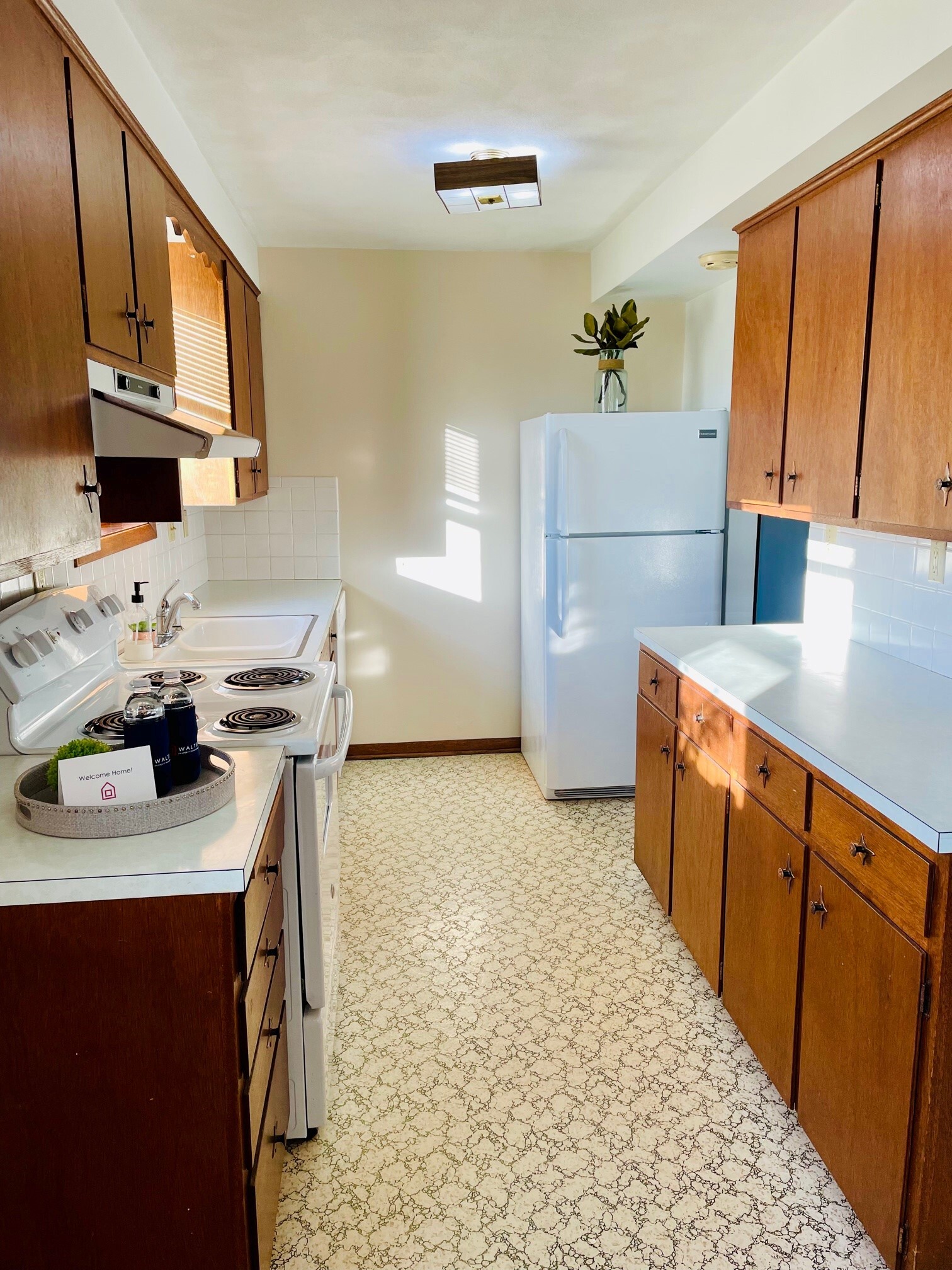 Kitchen - 508 16th Ave