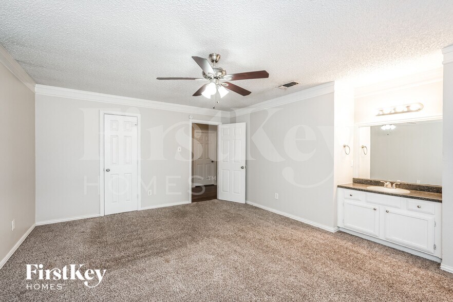Building Photo - 4121 Gentle Springs Dr