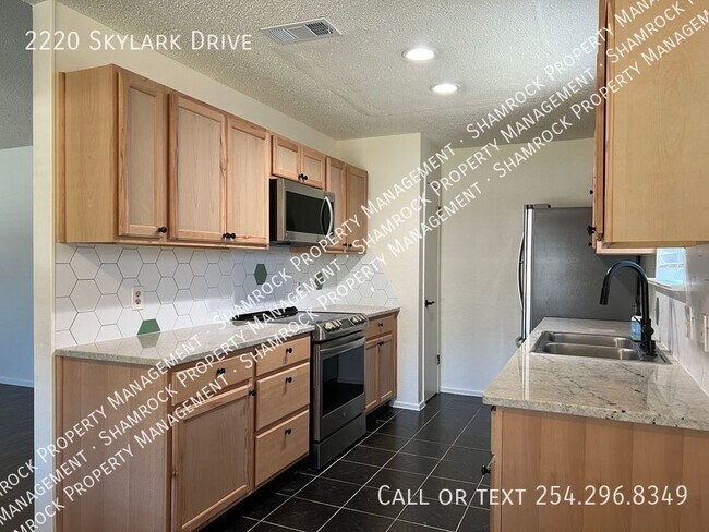 Building Photo - Great Location off Panther Way