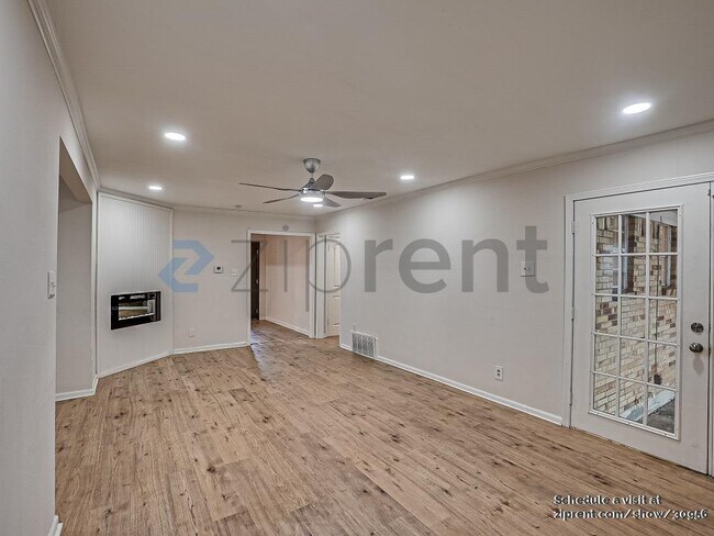 Building Photo - 8826 Bruton Rd