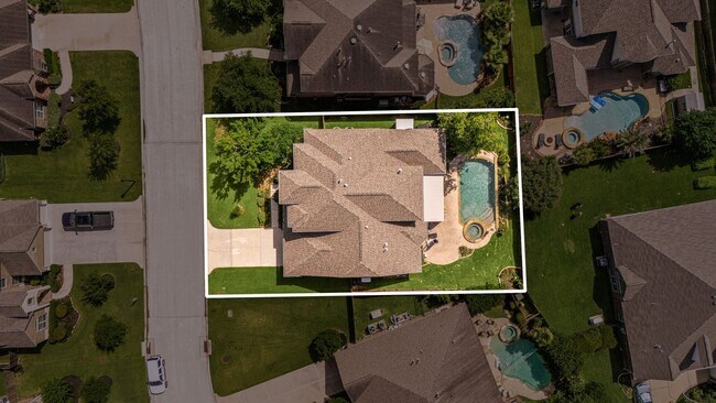 Building Photo - 25207 Summer Chase Dr