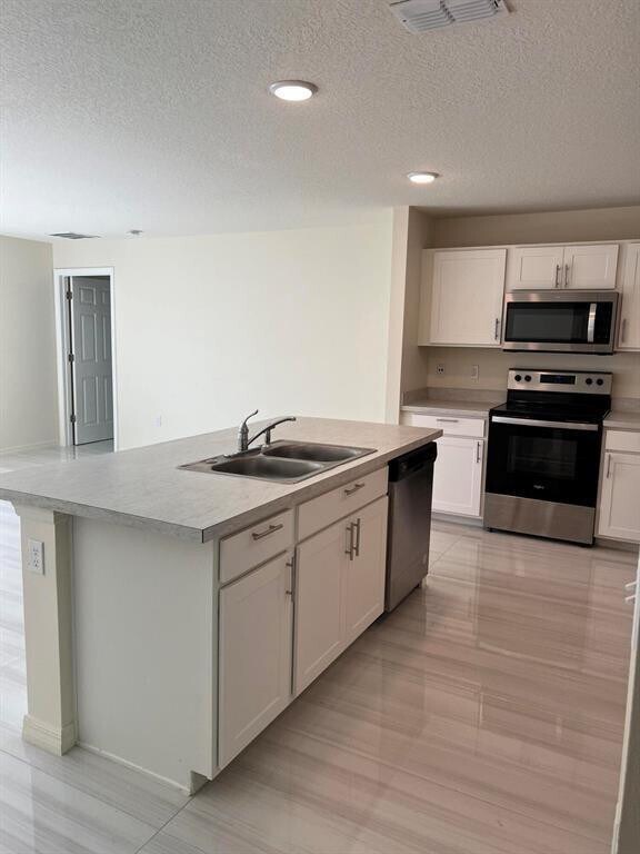 Building Photo - 1714 SW Haylake Ave