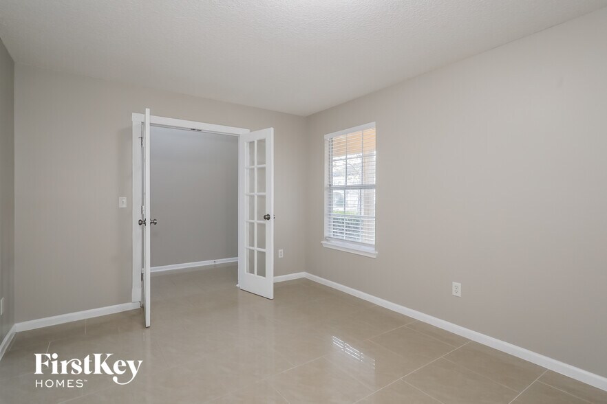 Building Photo - 1240 Loquat Ct